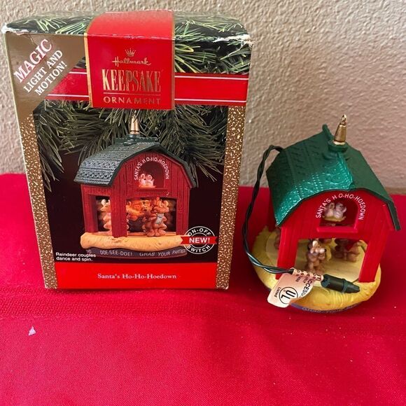 Hallmark Keepsake Santa’s Ho Ho Hoedown Magic Ornament - Picture 1 of 11